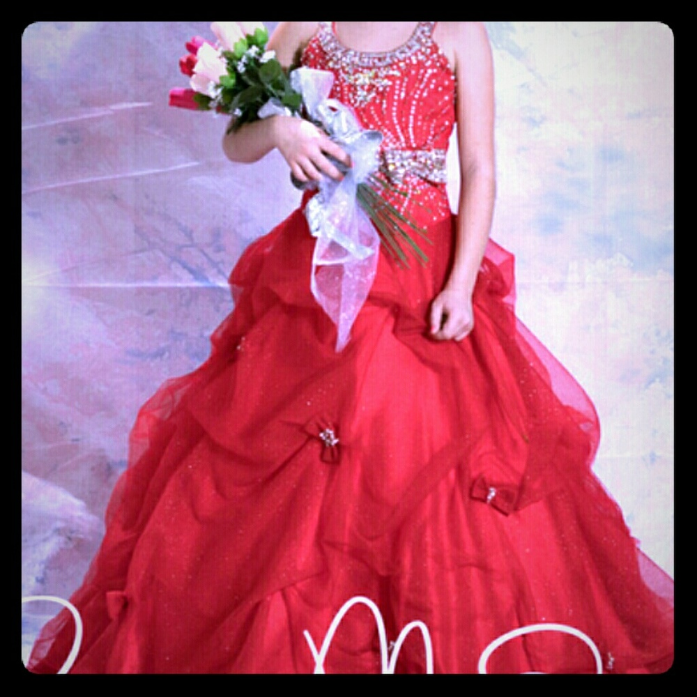Bright Red Pageant/Formal Dress